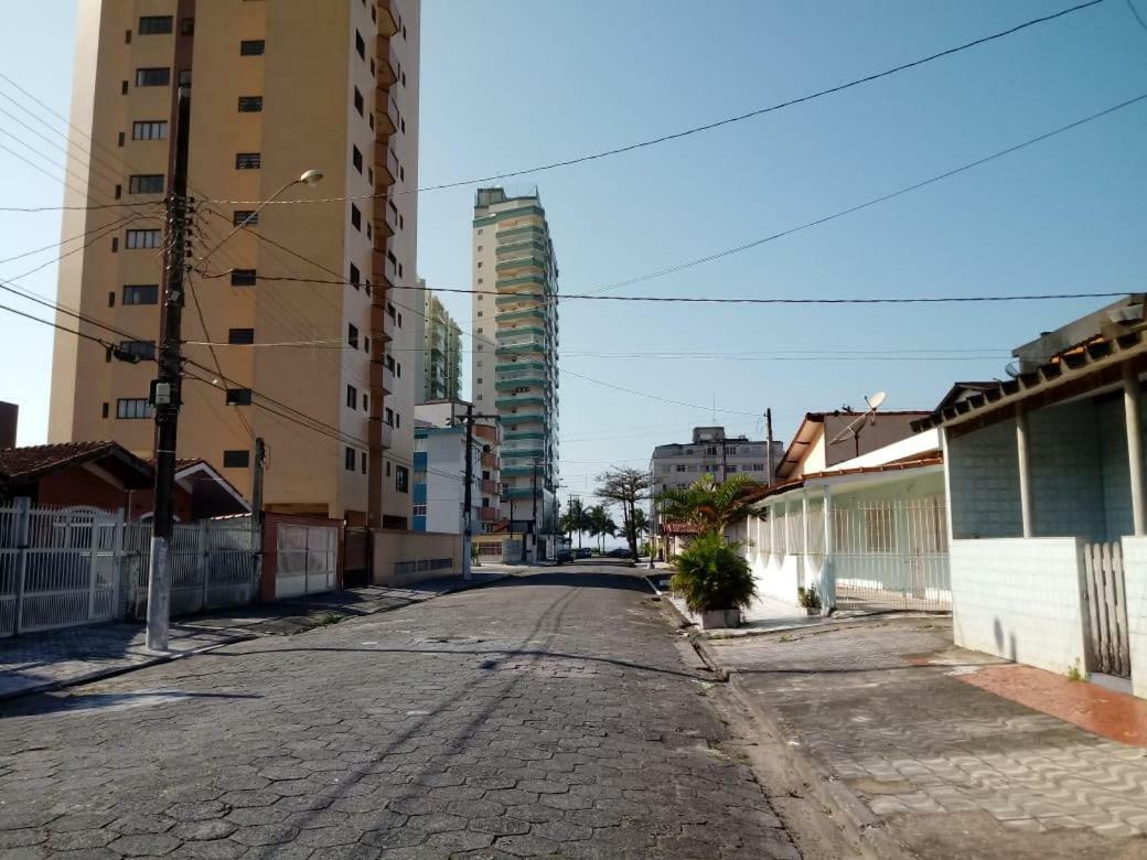 Casa Para Temporada Na Praia Grande Aprox 100 Mts Da Praia Villa Exterior photo